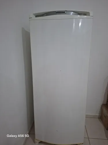 Geladeira Consul Frost free conservada