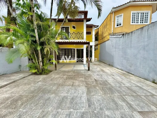 Vargem Grande | Casa 4 quartos, sendo 2 suites