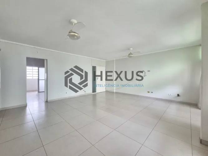 Apartamento com varanda a 1 quadra do mar nas Pitangueiras, Guarujá