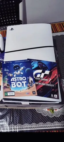 VENDE-SE DOIS JOGOS PARA PS5 SLIM
