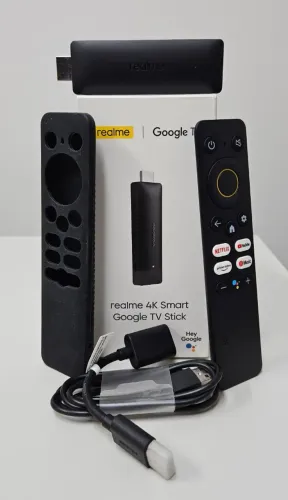 Realme 4K Smart Google TV Stick Chromecast