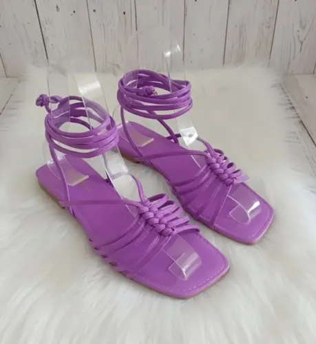 2 pares de rasteirinhas 