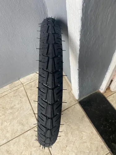 Vendo pneu novo de moto