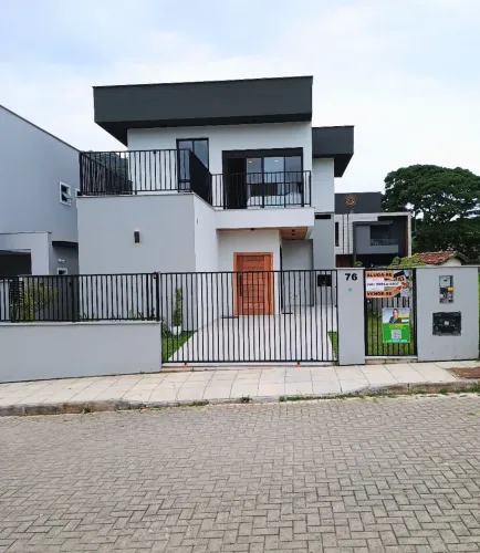 Casa individual, Alto padrão, 221m2, lot. Pamplona, Rio Tavares. Excelente Oportunidade! 