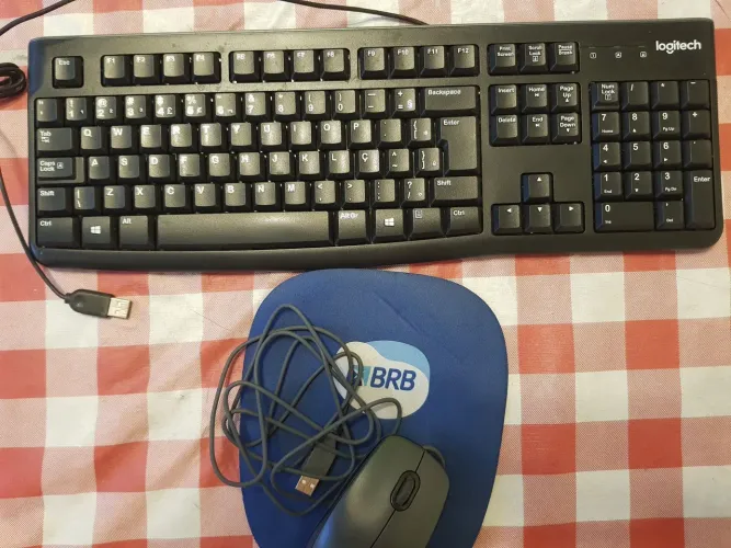 Teclados da marca LOGITECH E DELL 