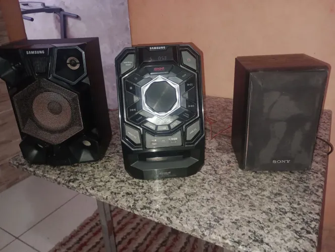 Vende se uma som Samsung 
