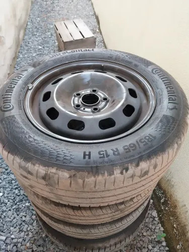 Pneu 185/65 r 15 continental + roda r15 5 furos do polo 2023 