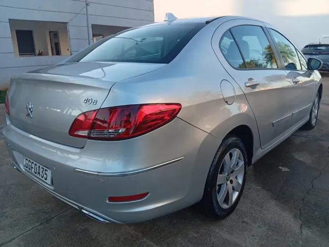 Peugeot 408 Sedan Allure 2.0 Flex 16V 4P Aut. 2012