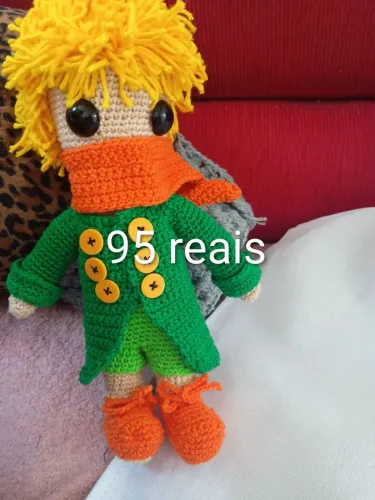Boneco amigurumin do pequeno príncipe 