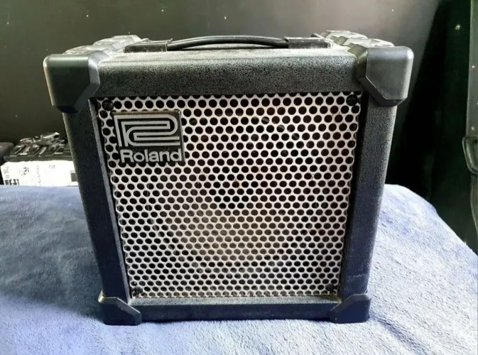 Amplificador Roland Cube 15-xl