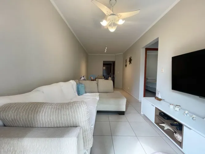 Apartamento à venda em Praia Grande no Canto do Forte a 80 metros da praia