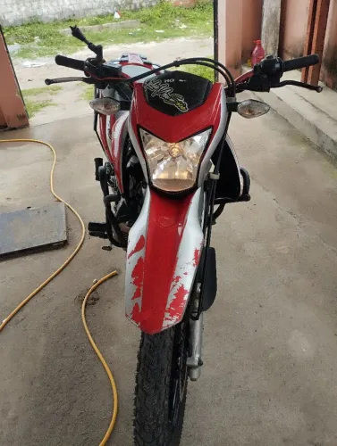 Bros 2019 vendo e troco por moto atrasada com volta do interessado!