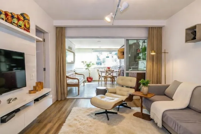 Apartamento com 94 m², 3 quartos sendo 1 suíte à venda no bairro Aclimação.
