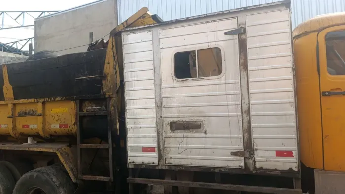 Vende se casinha para caminhão 1113