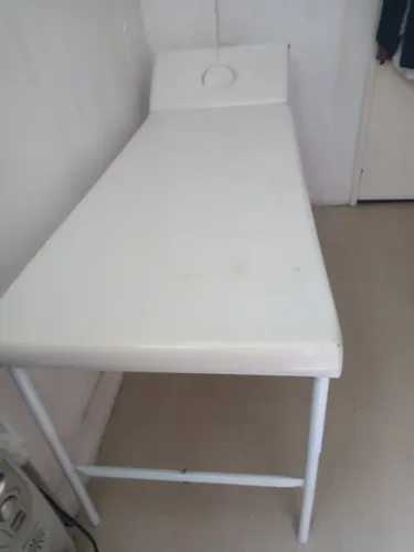 Cama de Massagem Terapêutica