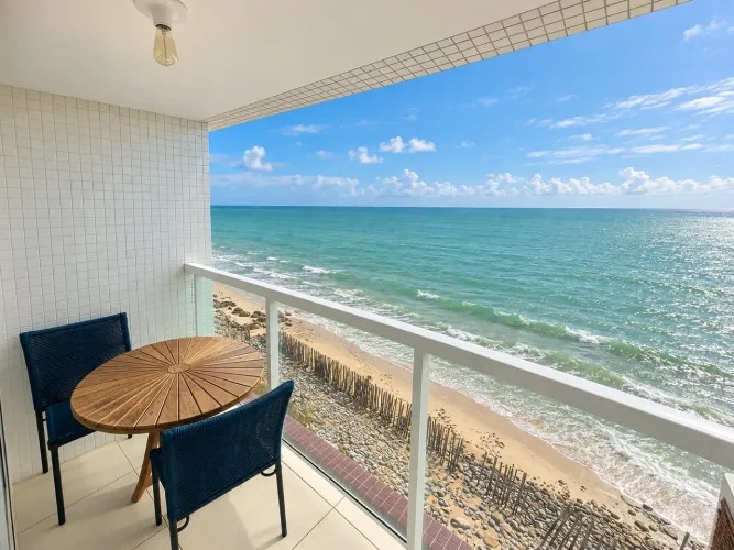Flat 2 quartos - pé na areia - frente mar - 46m2