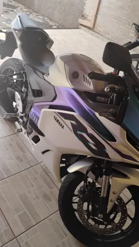 R3 moto branco perolizado