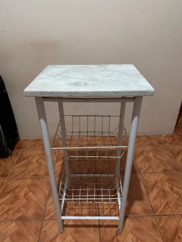 Vendo Fruteira de Ferro e Granito