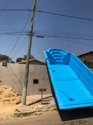 Piscina em fibra 7.50 x 3.30 x 1.30