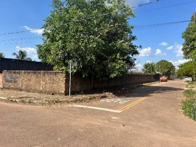 Alugo/Comodato: Amplo Terreno de Esquina com 1.224m² no Ronaldo Aragão