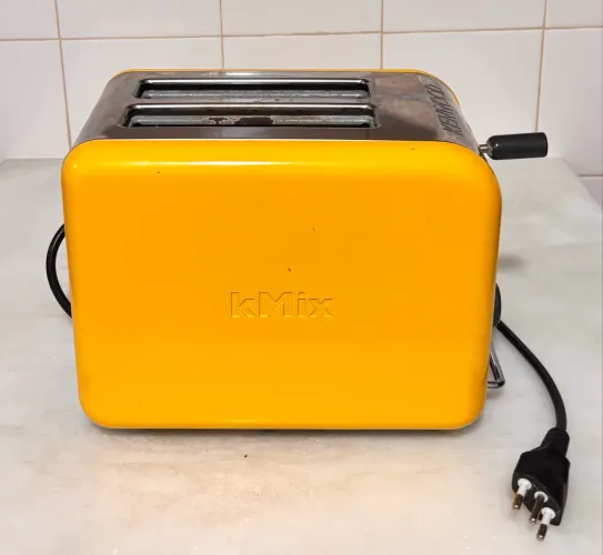 Torradeira Elétrica Kenwood 127V (COM DEFEITO)