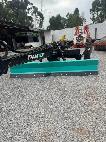 Plaina Niveladora de arrasto 3 metros Panter
