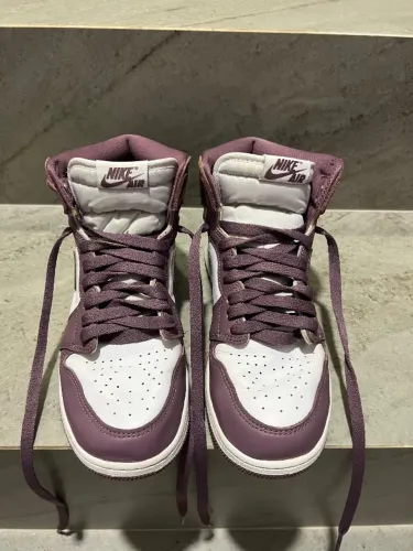 Nike Air Jordan 1 High OG Mauve 36