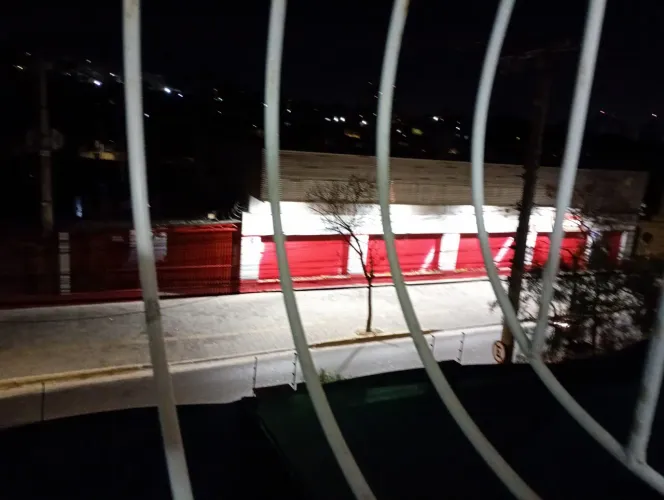 Aluga -se no Bairro Havaí,1 quarto c/ Armário Casal, 1 vaga carro exclusiva de