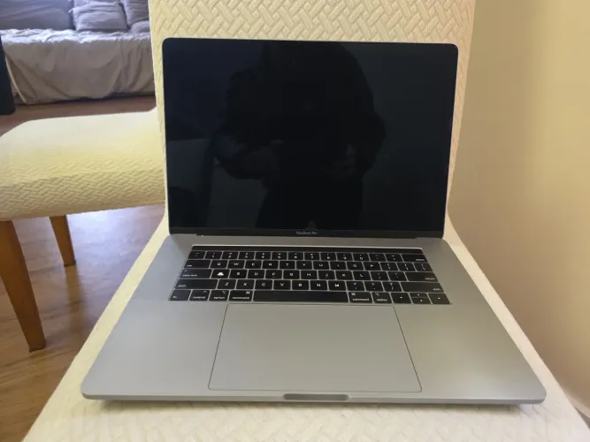 macbook pro 15 i9