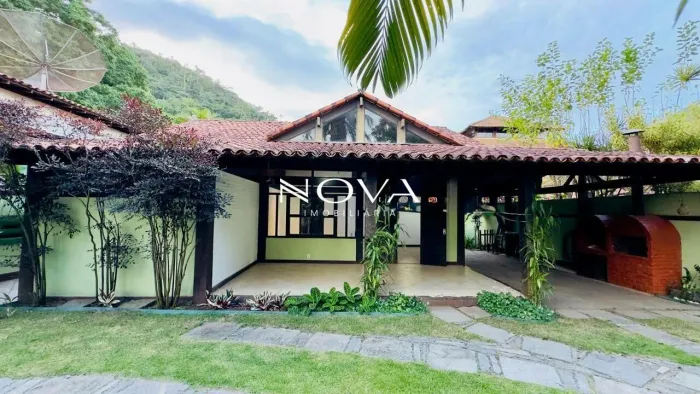 Casa com 5 quartos à venda, 300 m² por R$ 1.980.000 - Itacoatiara - Niterói/RJ