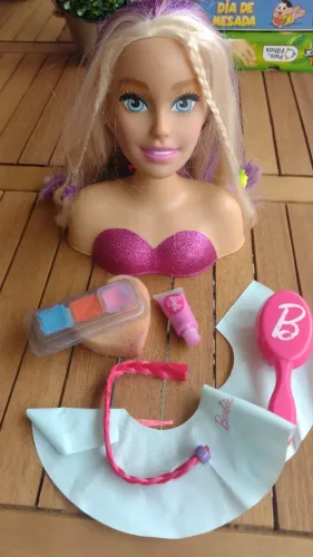 Barbie Cabelo e Maquiagem