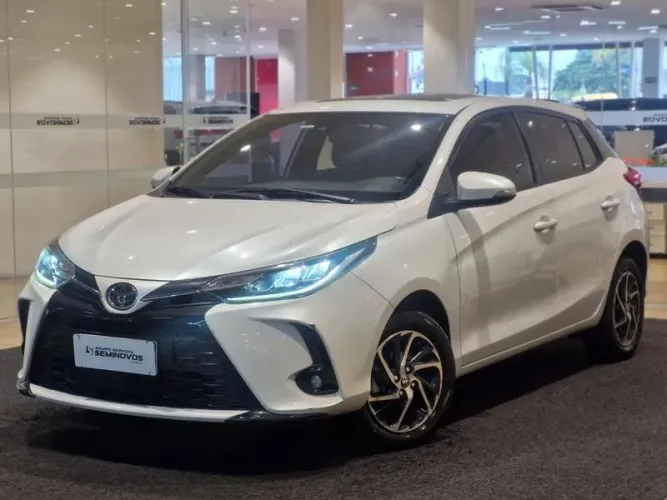 Toyota Yaris XLS Connect 1.5 Flex 16V 5P AUT 2023