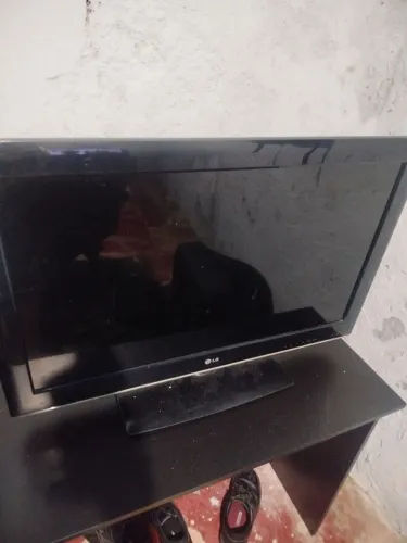 Tv LG modelo Tv32ls3400 danificada