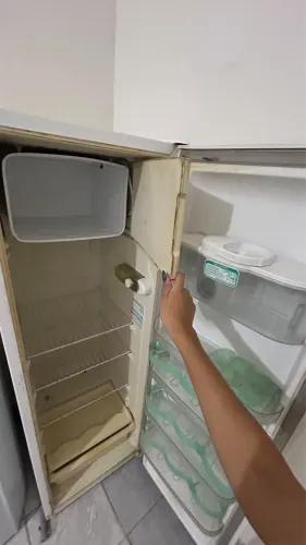 Geladeira Consul Liga Mas Não Gela