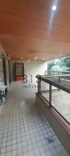 Apartamento com 143m2 de area privativa 3 quartos sendo 1 suite Varanda ampla e aconchegan