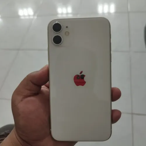 iPhone 11 / 64gb