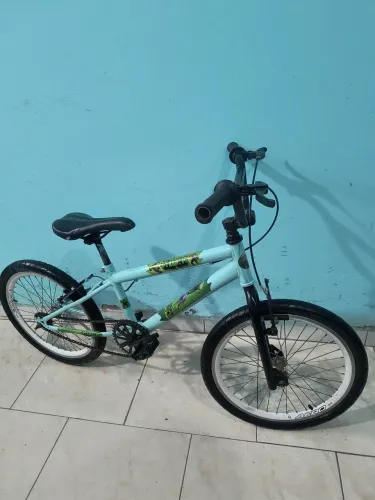 Bicicleta aro 20 Cross do Hulk semi nova