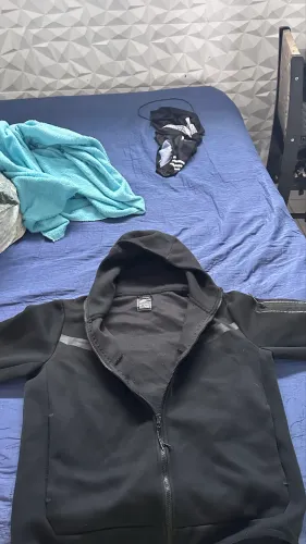Nike tech fleece XL (M)
