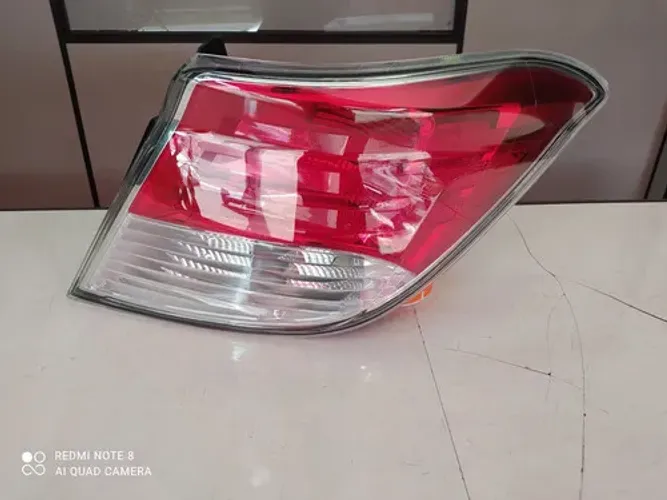 Lanterna Traseira Direita Prisma Cristal 2013 A 2019 Antigo Direito/passageiro Vermelho