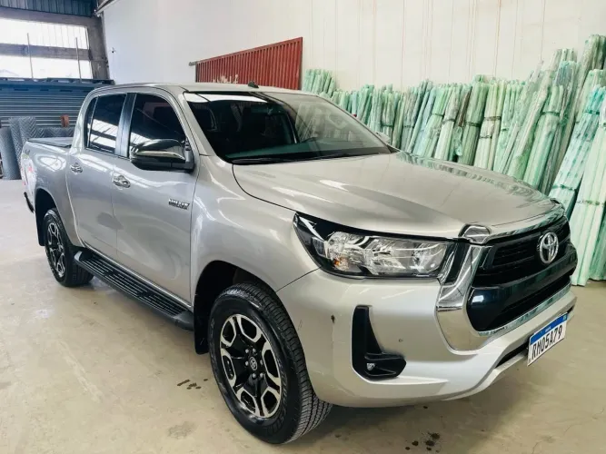 Toyota Hilux CD SRV 4X4 2.8 TDI Diesel Aut. 2021