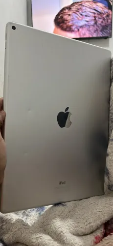 Apple iPad Pro 12.9-inch (1st generation)