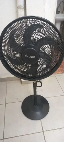 Ventilador de base alta