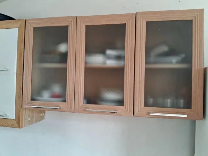 Vendo armário com 3 peças de MDF está em perfeitas condições de uso