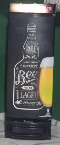 Cervejeira Metalfrio Beer Max bem gelada