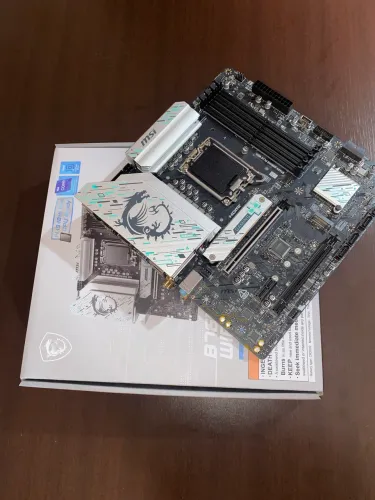 Placa Mãe B760m MSI - Nova