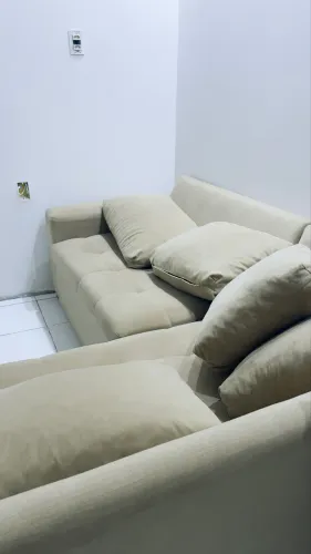 Sofá Retrátil e Reclinável Bege - Muito Confortável e Conservado
