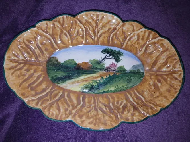 Antigo corvilhete em porcelana pintura a mão !