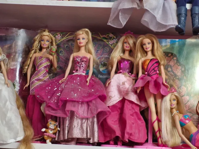 Vendo Lote de Barbies de Filme da Barbie
