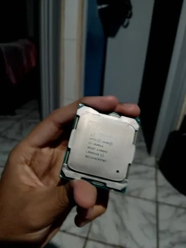 Xeon E5-2680 v4