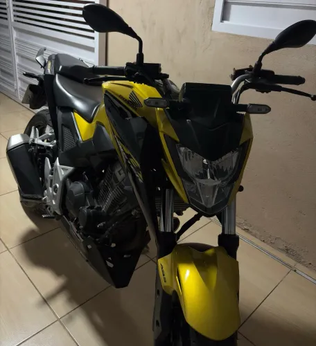 HONDA CB 300f Twister 2023 ABS - OPORTUNIDADE